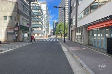 敷地北西側の前面道路