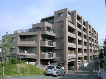 宝塚南雲雀丘ガーデンハウスの外観（北西側から）