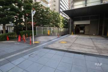 駐車場の出入り口　