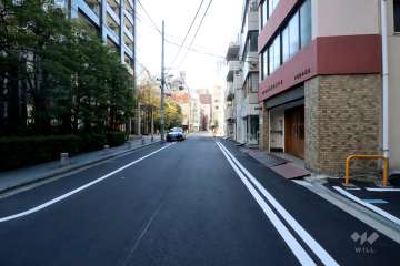 敷地北西側の前面道路
