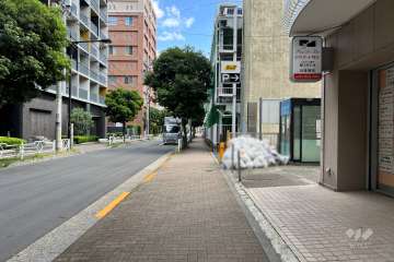 敷地北東側の前面道路