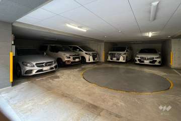 敷地内駐車場（屋内平面式）