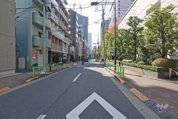 敷地南東側の前面道路