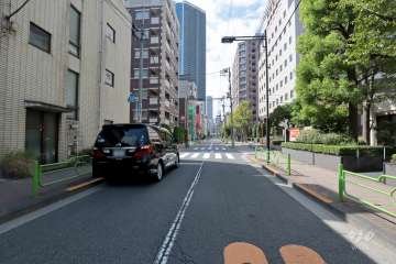 敷地北西側の前面道路