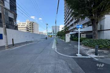 敷地南西側の前面道路