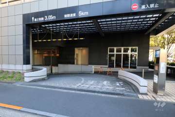 駐車場の出入り口