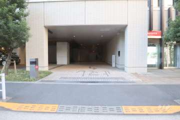 駐車場の出入り口　