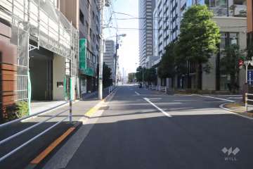 敷地北東側の前面道路　