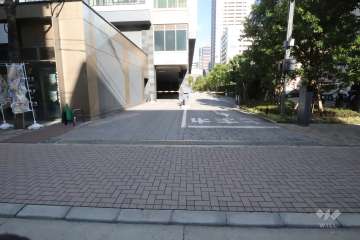 駐車場の出入り口　