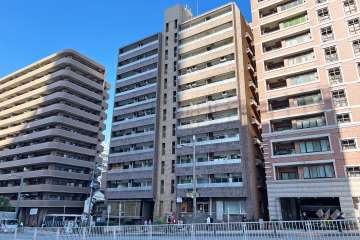 リアマンシオン晴海の外観（南西側から）