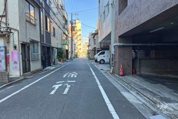 敷地北側の前面道路　