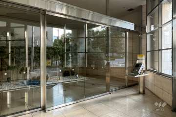 エントランスはオートロック付きです。