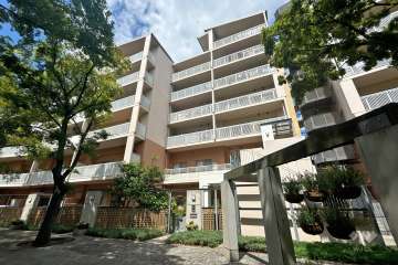 西宮マリナパークシティ海のまち1番館の外観(南側から）