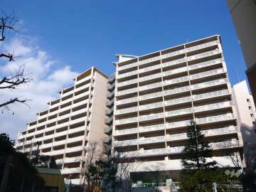 西宮マリナパークシティ海のまち1番館の外観（南西側から）