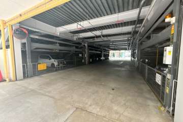 3番館近くの敷地内駐車場(屋内機械式)