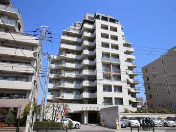 コム・グランデ西宮北口の外観（南西側から）