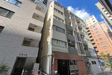 八重洲マンションの外観（南側から）