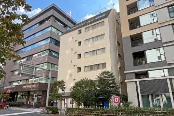 八重洲マンションの外観（北側から）