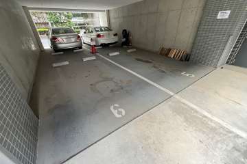敷地内駐車場（屋内平面式）