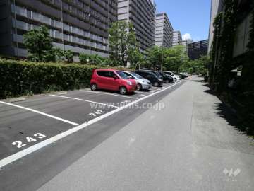 敷地内駐車場(屋外平面式)