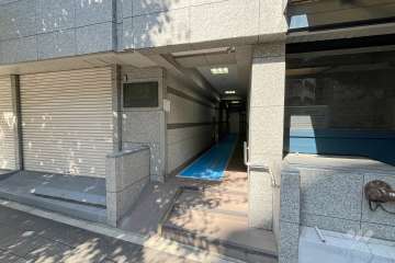 エントランスアプローチ　