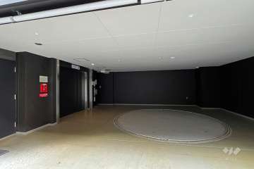 敷地内駐車場（屋内機械式）