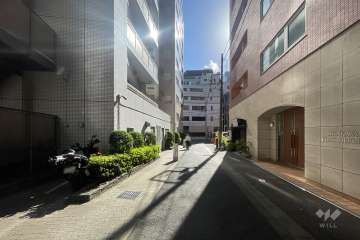 敷地北西側の前面道路