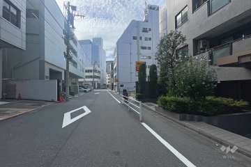 敷地南西側の前面道路