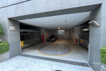 駐車場の出入り口