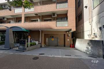 敷地内駐車場（屋内機械式）