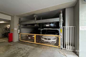 敷地内駐車場（屋内機械式）