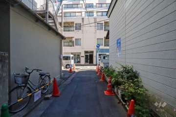 敷地南側の前面道路　