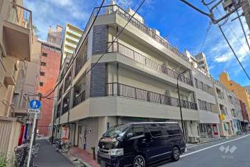 フジタ新富マンションの外観（北西側から）