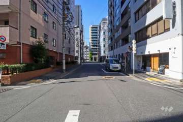 敷地北側の前面道路(東側から)