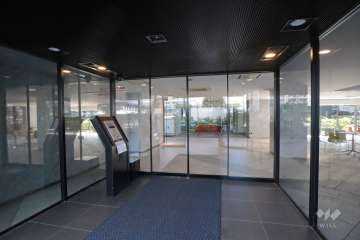 エントランスはオートロック付きです