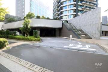 駐車場の出入り口