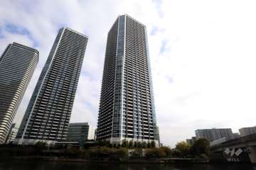 ドゥ・トゥール　ウエスト棟の外観(西側から)