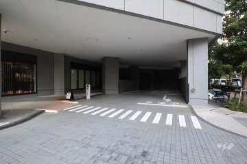 駐車場の出入り口