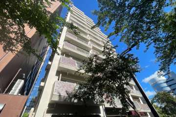 築地武蔵野マンションの外観（南東側から）