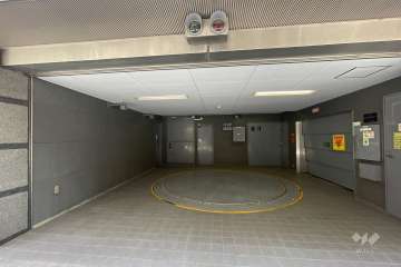 敷地内駐車場（屋内機械式）