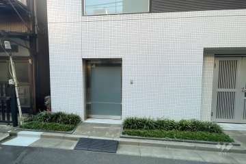 駐輪場の出入口