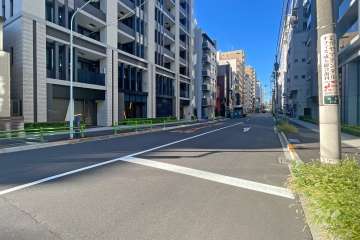 敷地北西側の前面道路