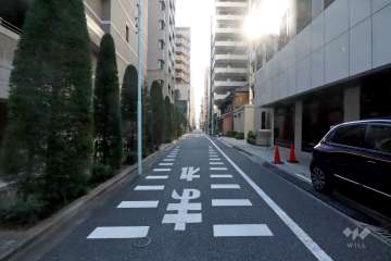 敷地北西側の前面道路