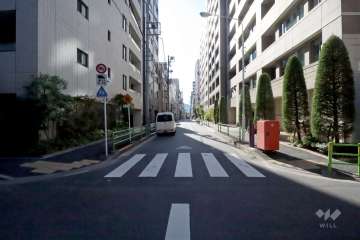 敷地南東側の前面道路