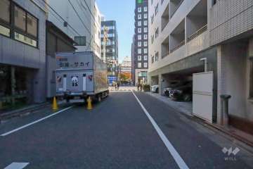 敷地北東側の前面道路　