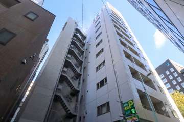 ファミール銀座イーストの外観(西側から)