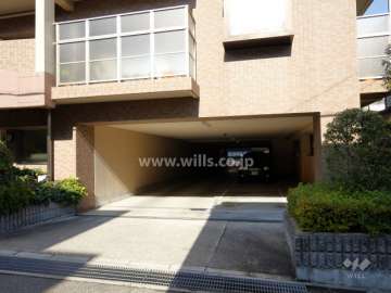 駐車場の出入り口