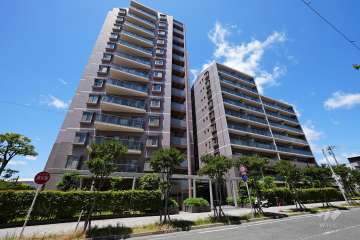藤和シティホームズ西宮東町の外観（南東側から）