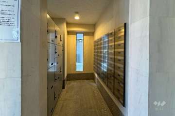 宅配ボックスと共用ポスト　