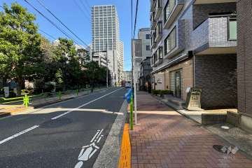 敷地北西側の前面道路